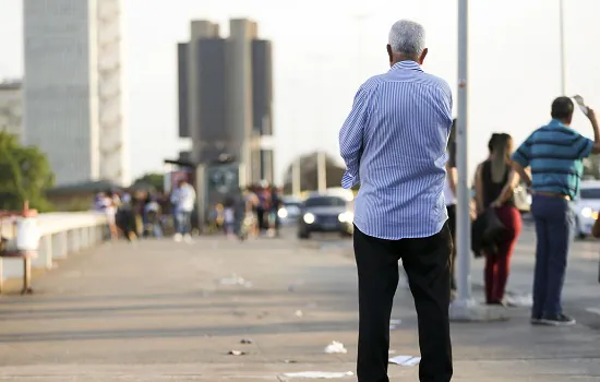 Prefeitura de SP anuncia gratuidade a idosos de 60 a 64 anos nos ônibus a partir de 2023