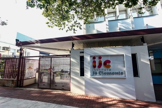 Instituto Jô Clemente é responsável pela triagem de 80% dos bebês nascidos na capital