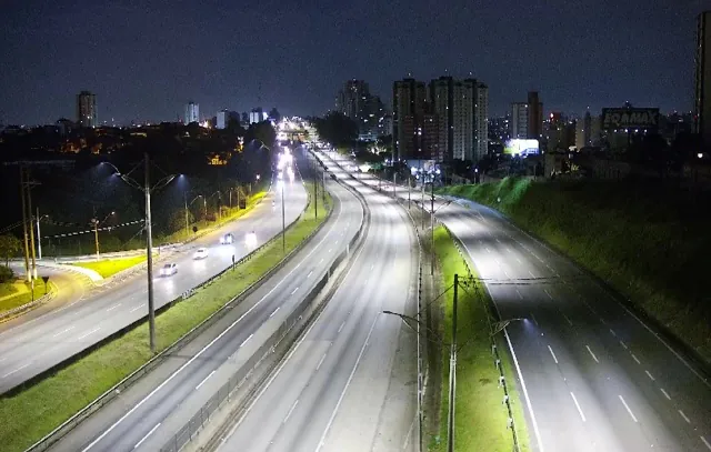 Ecovias instala luminárias de LED na via Anchieta