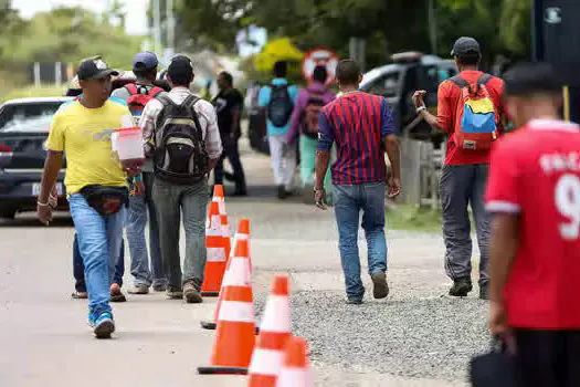 Carrefour promove dia dedicado a contratação de refugiados