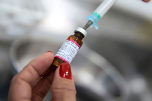 Governo de SP amplia imunização contra sarampo em 5 municípios
