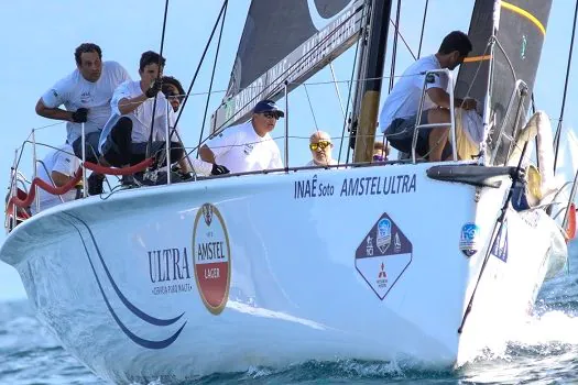 Inaê Amstel Ultra volta a competir na Regata Volta dos Arvoredos, em Santos