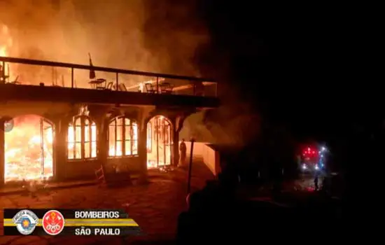 Incêndio atinge hotel-fazenda na região de Campos do Jordão