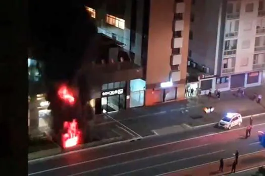 Incêndio atinge Estação Brigadeiro do Metrô nesta madrugada