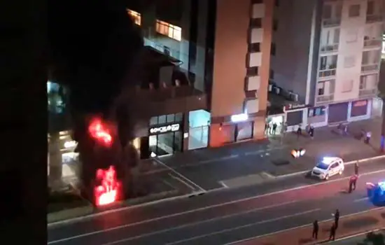 Incêndio atinge Estação Brigadeiro do Metrô nesta madrugada