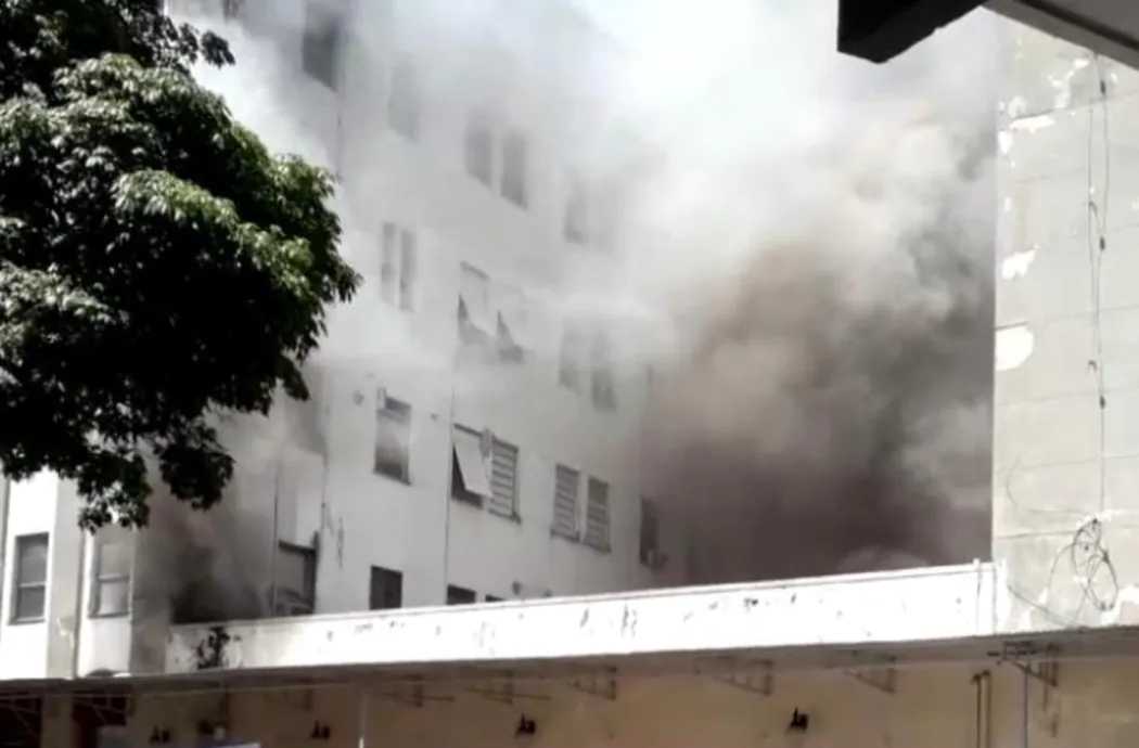 Incêndio atinge hospital federal na zona norte do Rio; uma morte foi confirmada