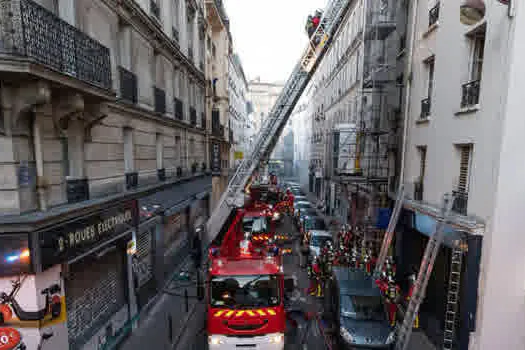 Incêndio em prédio de Paris deixa três mortos