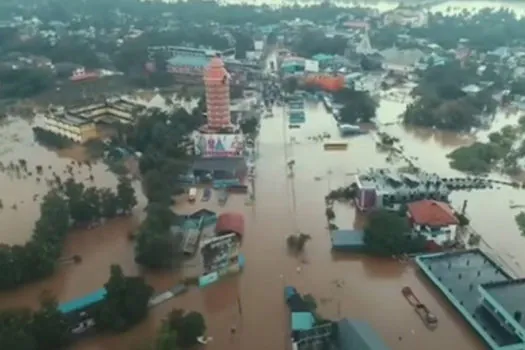 Inundações na Índia e no Nepal desabrigam quase 4 milhões