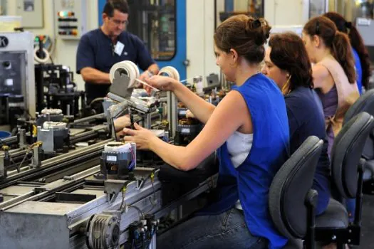 Produção industrial cresce 4,1% em junho, maior alta desde 2020