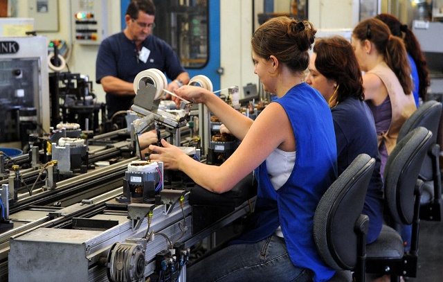 Indústria registra alta do emprego e de horas trabalhadas em janeiro