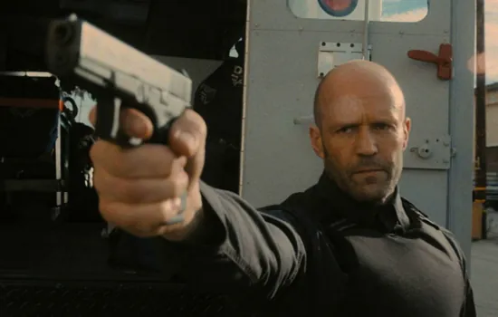 ‘Infiltrado’: Novo filme de Jason Statham estreia no cinema