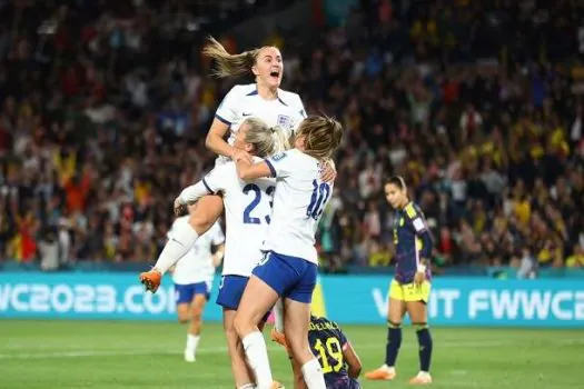 Inglaterra elimina Colômbia e pega anfitriã Austrália na semi da Copa