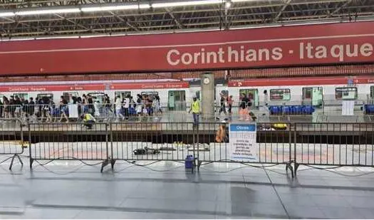 Metrô inicia instalação de portas de plataforma na Estação Corinthians-Itaquera