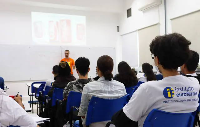 Instituto Eurofarma oferece curso preparatório para Técnico em Enfermagem em SP