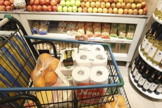 Intenção de consumo sobe 3,1% em abril ante março, para maior nível desde março de 2020