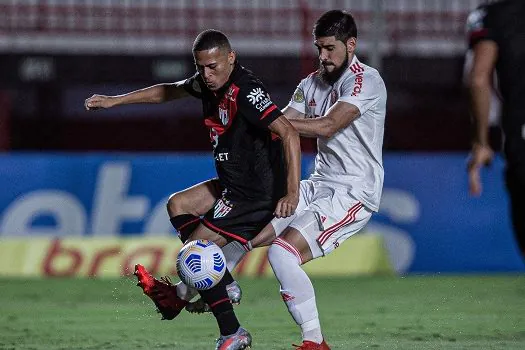 Internacional e Atlético-GO seguem atrás de seus objetivos no Beira-Rio