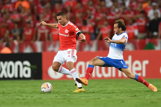 Grêmio e Internacional entram em campo para encerrar primeira fase da Libertadores