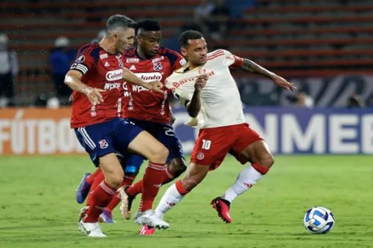 Internacional estreia com empate na Libertadores no dia do 114º aniversário