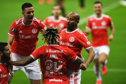 Em jogo emocionante até o final, Internacional vence América de Cali em casa