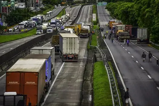 Interdições ou manifestações em rodovias do país caem de 335 para 289, diz PRF