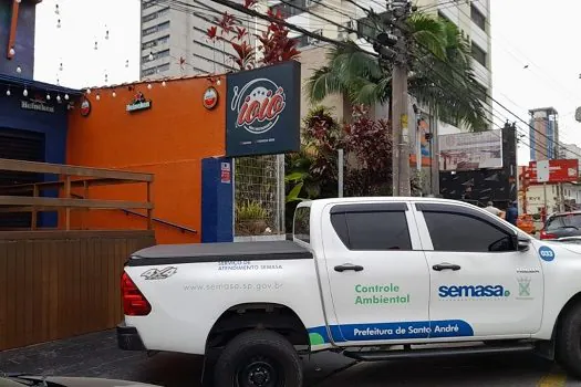 Fiscalização Ambiental do Semasa interdita bar na Rua das Bandeiras