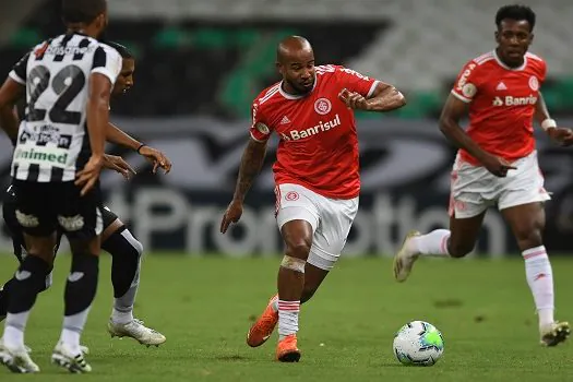 Internacional vence Ceará e assume a vice-liderança do brasileirão