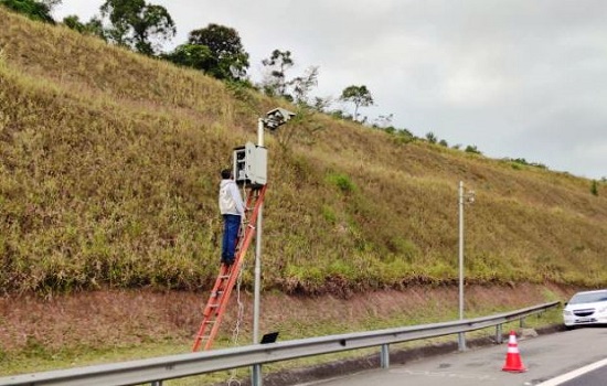 Ipem-SP verifica radares no Rodoanel Mario Covas, em São Bernardo do Campo