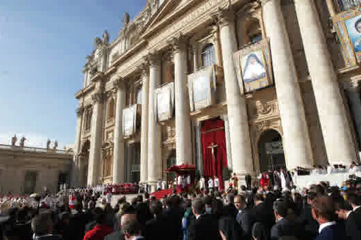 Canonizada pelo Papa Francisco, Irmã Dulce vira Santa Dulce dos Pobres