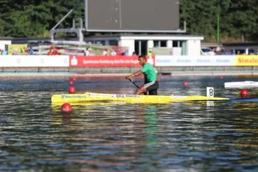 Isaquias Queiroz e mais quatro atletas brasileiros avançam no Mundial de Canoagem