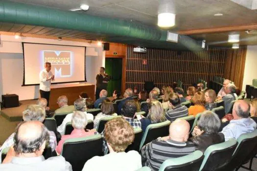 Sociedade Cultural Ítalo-Brasileira promove sessão de cinema para associados