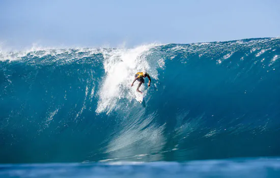 Final do Circuito Mundial de Surfe deve acontecer hoje (13)