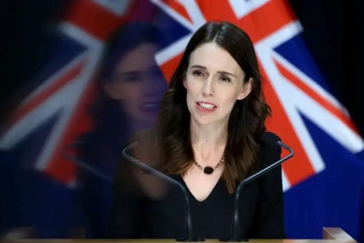 Jacinda Ardern deixa cargo de primeira-ministra e é aplaudida na Nova Zelândia