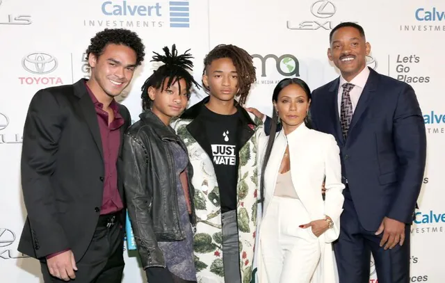 Jaden Smith revela que a mãe introduziu psicodélicos à família em evento nos EUA