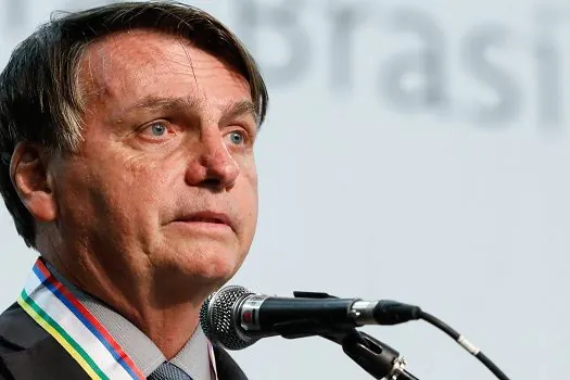 Bolsonaro defende previsibilidade e sugere mudança em política da Petrobras