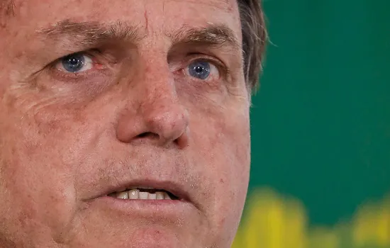 OAB pede ao STF que obrigue Bolsonaro a comprar vacinas para imunização em massa