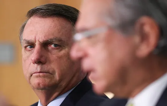 Bolsonaro faz ameaça de ‘ação dura’ e Luiz Fux pede explicações