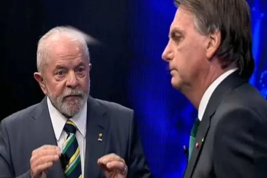 Bolsonaro pede que o STF mande Lula explicar acusações sobre armas