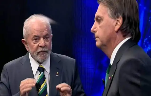 Bolsonaro pede que o STF mande Lula explicar acusações sobre armas