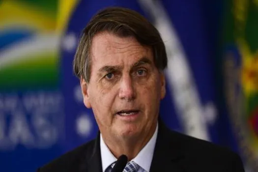 Bolsonaro diz que volta ao Brasil está ‘pré-marcada’ para o dia 30