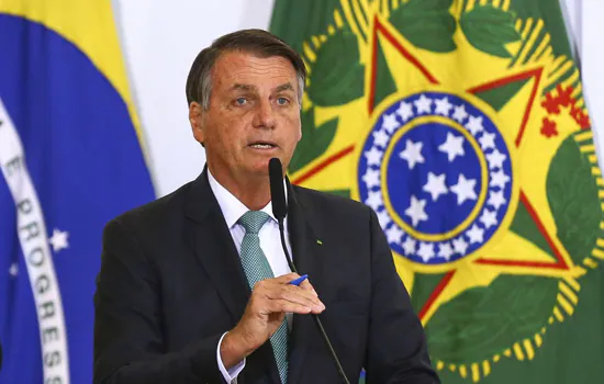 Presidente Jair Bolsonaro testa negativo para a covid-19