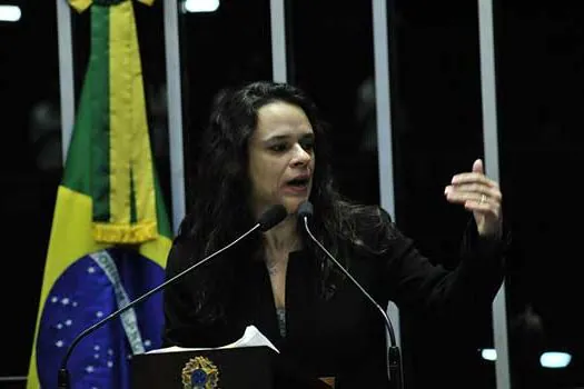 E-mail do MEC é ‘surreal’, diz Janaina: ‘Ministro, contrate um assessor jurídico’