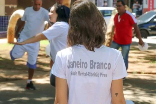 Ribeirão Pires realizou conscientização do janeiro branco na Praça Vila do Doce