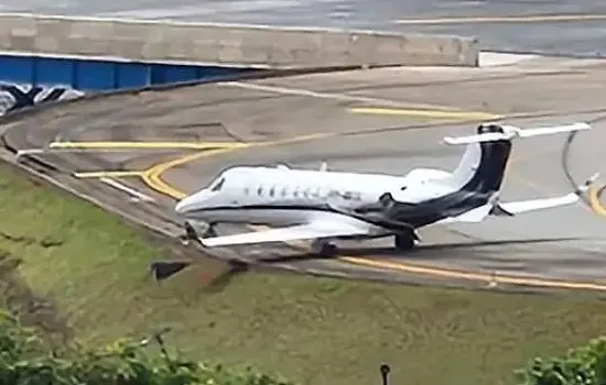 Pista de Congonhas é fechada após estouro em pneu de avião de pequeno porte