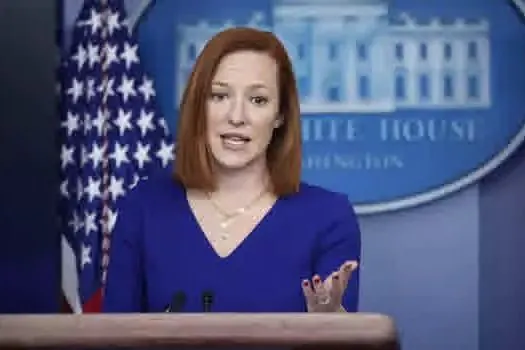 Rússia tem histórico no uso de armas químicas e biológicas, diz Jen Psaki