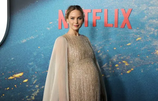 Jennifer Lawrence revela ter passado por dois abortos antes do primeiro filho