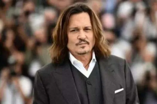 Johnny Depp volta a Hollywood após batalha judicial contra ex-mulher