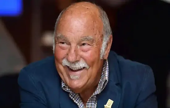 Morre aos 81 anos Jimmy Greaves