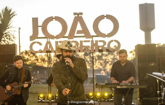 João Carreiro lança o single “Chora Que Eu Te Escuto”