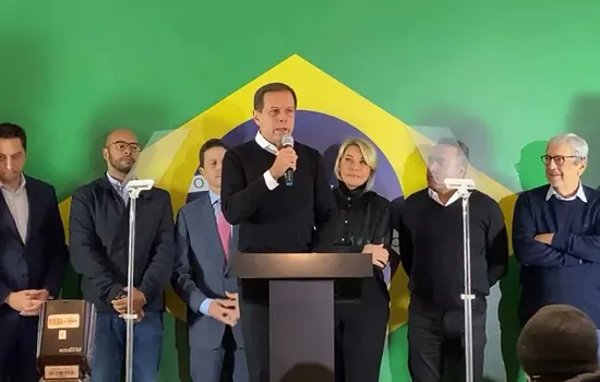 Doria anuncia que não é a escolha da cúpula do PSDB e desiste de ser candidato