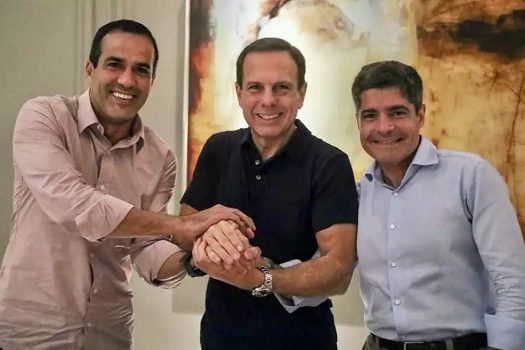 Em jantar com ACM Neto na Bahia, Doria fala em ser “candidato da paz”